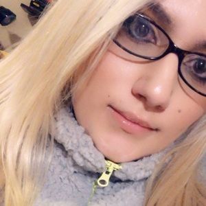 Meet your Posher, Daniella